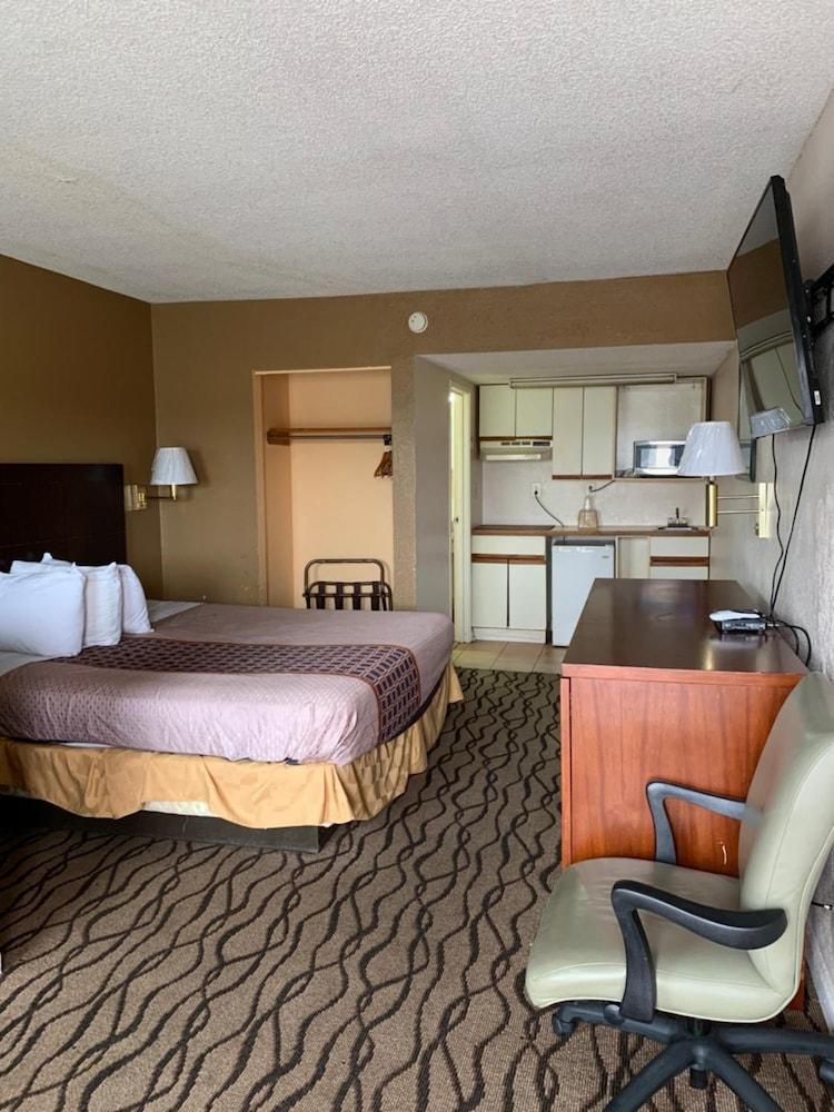 Zainee Inc Budgetel Inn And Suites ออกัสตา ภายนอก รูปภาพ